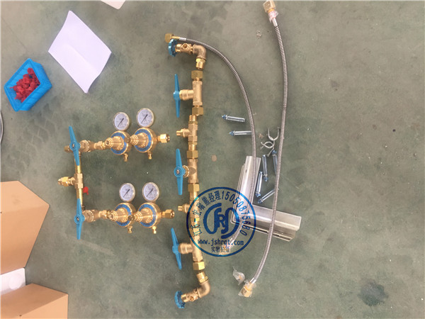 1X1瓶组双路氧氮氩二氧化碳汇流排 1X1瓶组双路氧氮氩二氧化碳汇流排