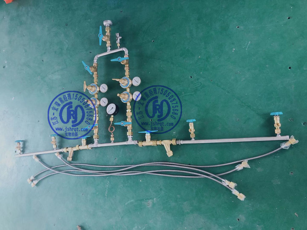 2x2工位集装格汇流排